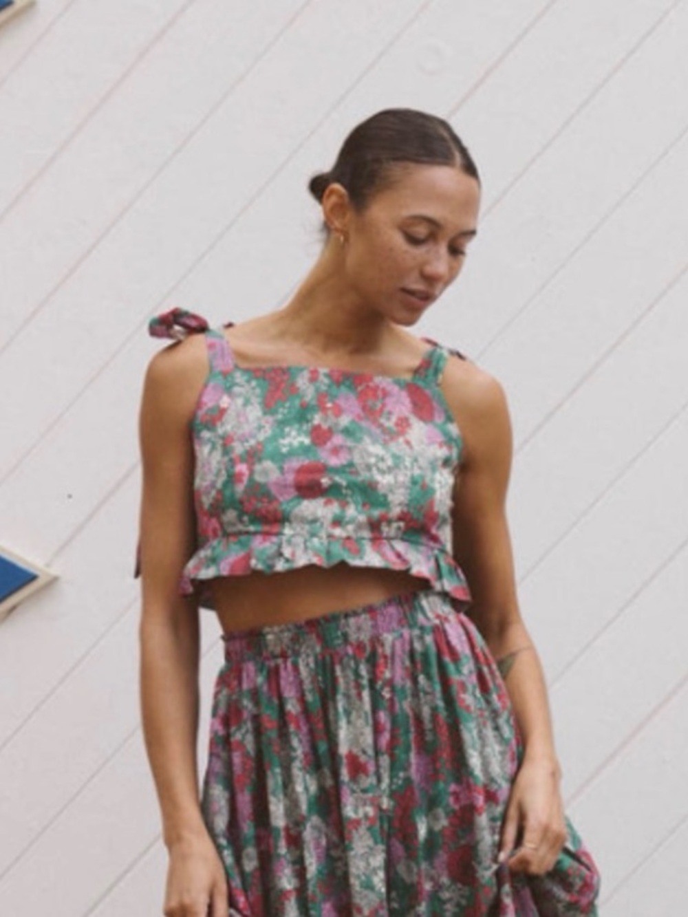 Trovata Nouveau Garden Floral Crop Top w| Adjustable Tie Straps  XS NWT